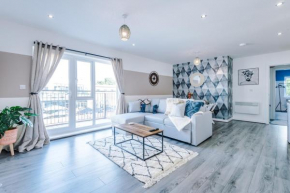 Stunning 2 Bed Apt By Greenstay Serviced Accommodation - Located in Formby Village - Perfect For SHORT & LONG STAYS - Couples, Friends & Families & Business Travellers All Welcome - Dog Friendly - 7